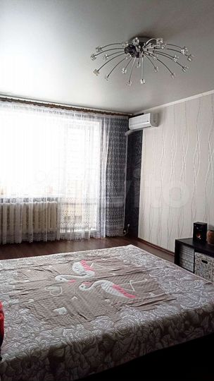 2-к. квартира, 76 м², 2/10 эт.