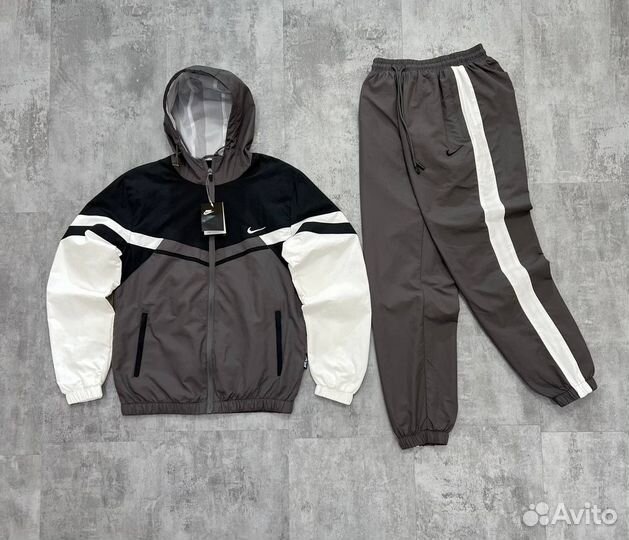 Спортивный костюм мужской Nike