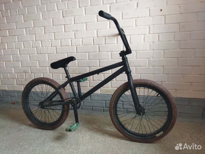 Трюковой велосипед BMX