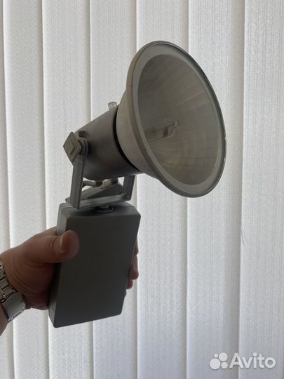 Трековый светильник Lival ge cmh Ultra 70w g 12