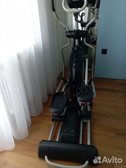 Эллиптический тренажер Spirit XE569E