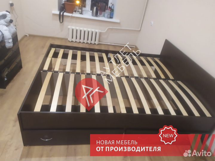 Кровать двуспальная с ящиками