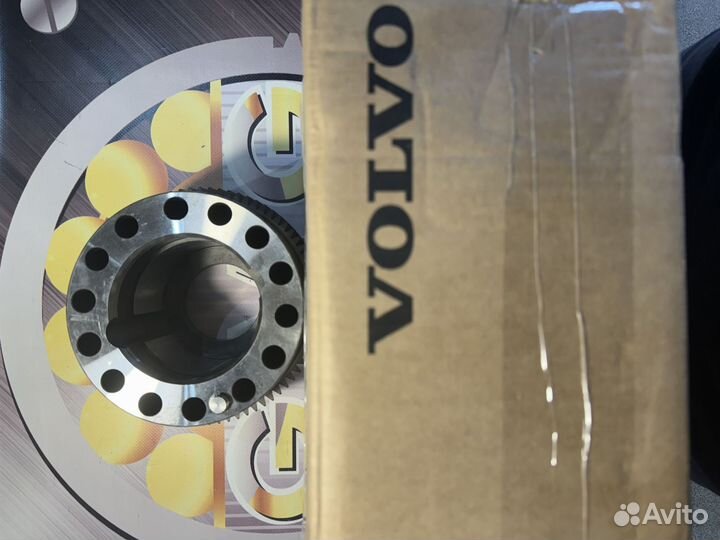 Шестерня Volvo 15113984