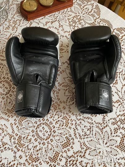 Боксерские перчатки twins 16