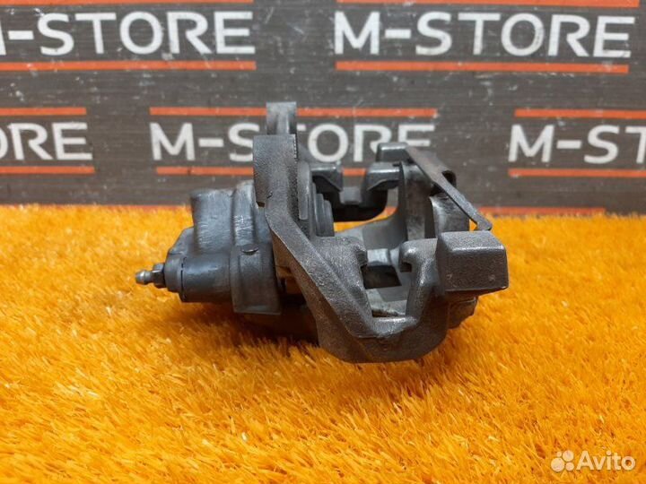 Суппорт задний правый Mercedes-Benz E-Class W212