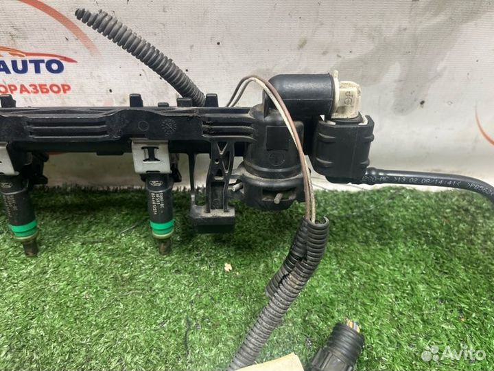 Топливная рейка Ford Focus 2 1.6 shda 2009