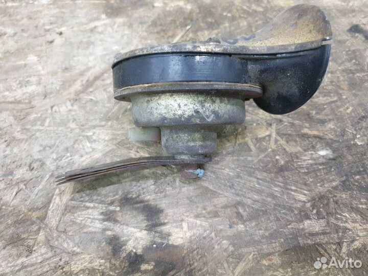 Сигнал звуковой (клаксон) Hyundai Trajet 2.0 G4GC