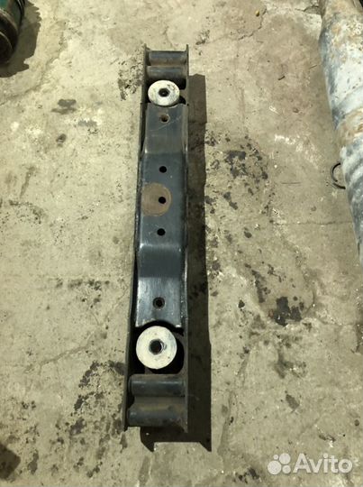 Балка подрадиаторная Форд Рейнджер Мазда BT50