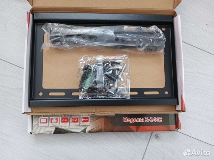 Кронштейн для телевизора (новый)