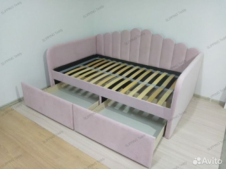 Детская кровать диван с мягкими бортиками