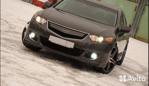 Накладка на передний бампер Mugen Honda Accord 8