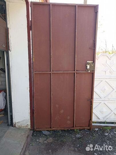 Ворота гаражные металлические 2,5 х 2,5 б/у