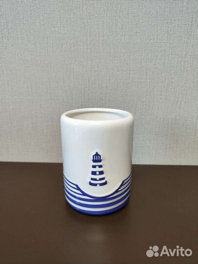 Дозатор для жидкого мыла, стаканы