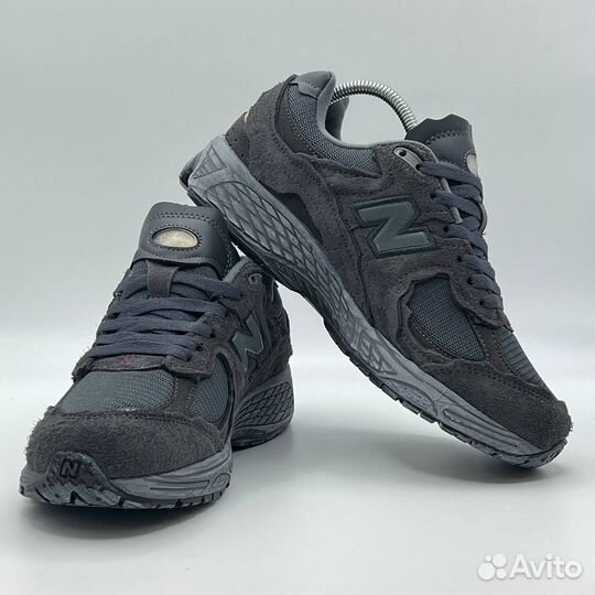 Кроссовки мужские NEW balance 2002R