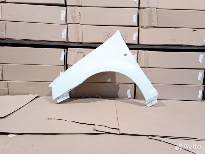 Крыло левое лада Ларгус - Рено Логан цвет белый