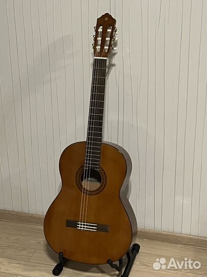 Классическая гитара Yamaha c40