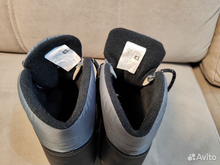 Лыжные ботинки