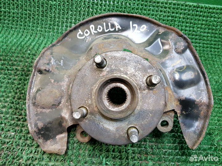 Кулак поворотный передний правый Toyota Corolla 9