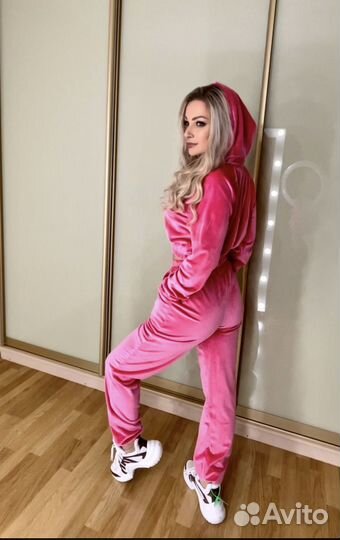 Костюм спортивный велюр женский