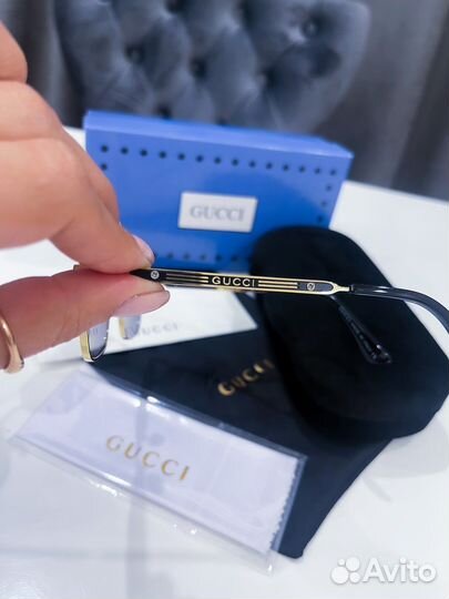 Солнцезащитные очки Gucci 2023