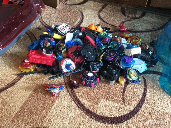 Волчки бейблейд