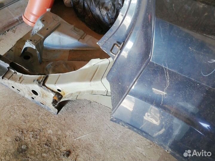 Форд четверть левая задняя