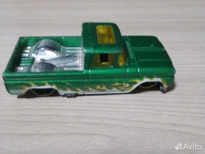 Hot wheels машинка