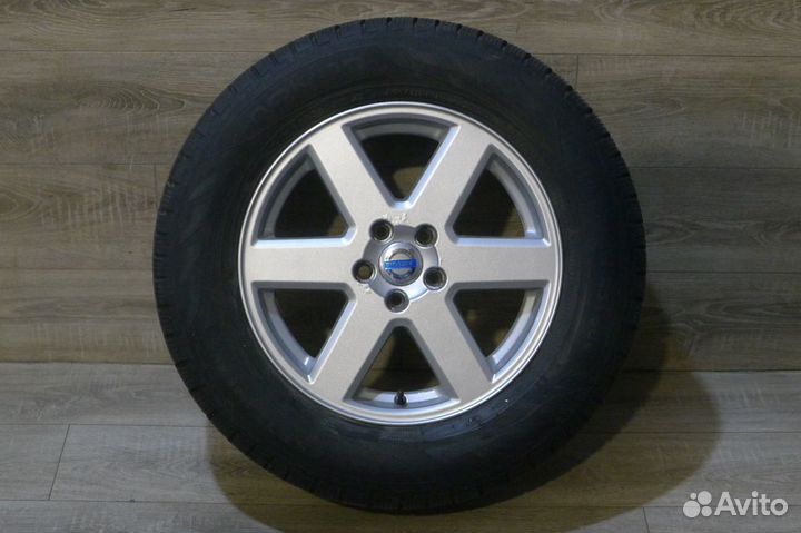 Комплект оригинальных колес Volvo XC90 R17 зима