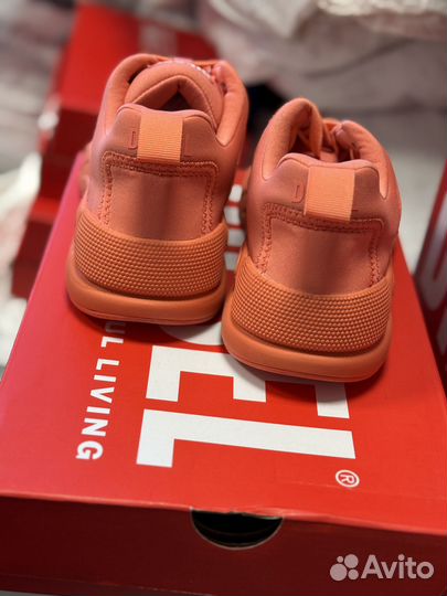 Стильные женские кроссовки diesel S-serena LOW W