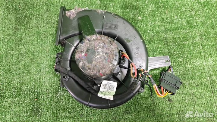 Моторчик печки Skoda Fabia 5J 2010