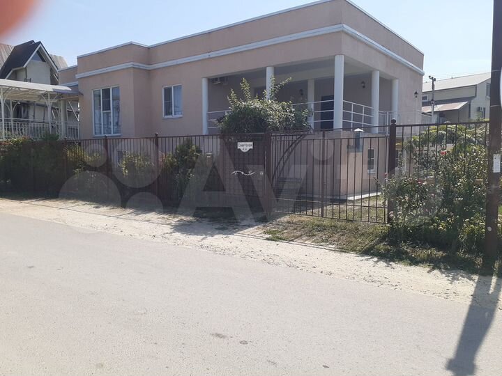 Коттедж 396 м² на участке 6,5 сот.