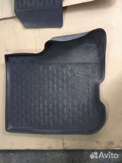Коврики на Рено логан