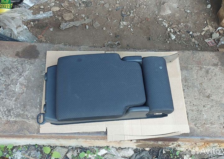 Подлокотник заднего дивана Хода crv3