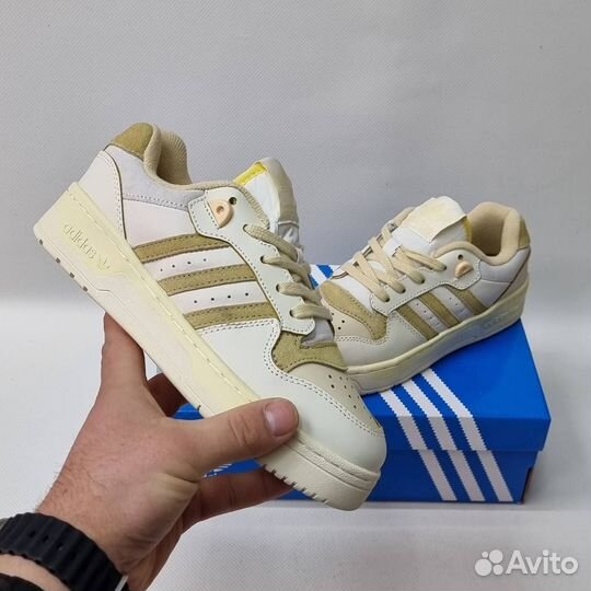 Кроссовки женские adidas 36-41