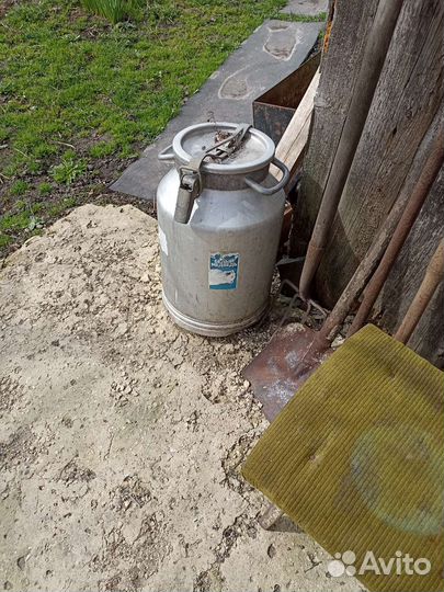 Фляги, лари металлические