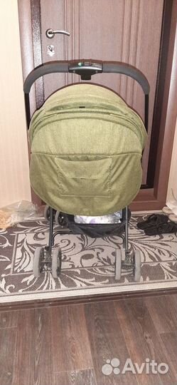 Продам прогулочную коляску