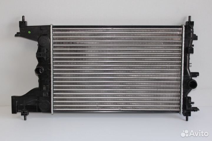Радиатор Опель Астра J Шевроле Круз