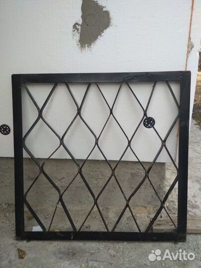 Металлические решетки на окна бу