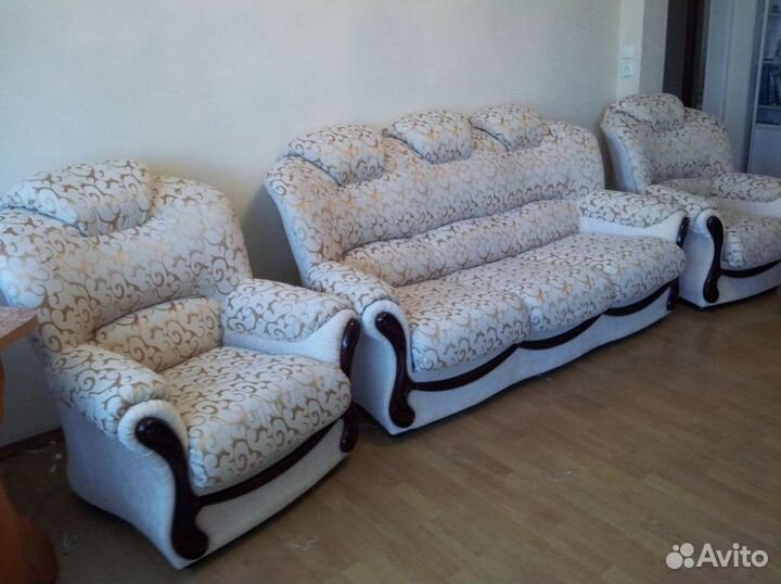 Ремонт мягких стульев / банкеток из ткани