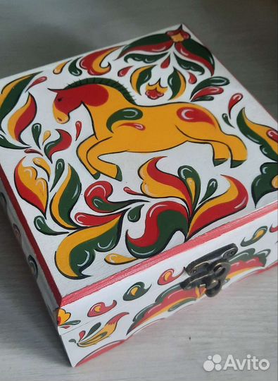 Шкатулка для украшений
