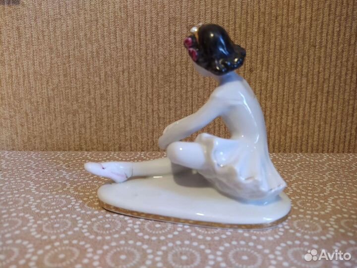 Статуэтка фарфоровая лфз