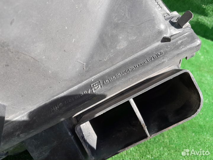 Корпус воздушного фильтра Volkswagen Passat