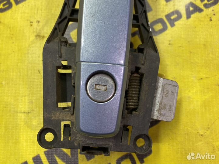 Передняя левая ручка Opel Corsa D