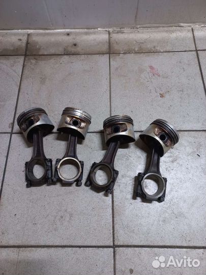 Поршня с шатунами ваз 21083