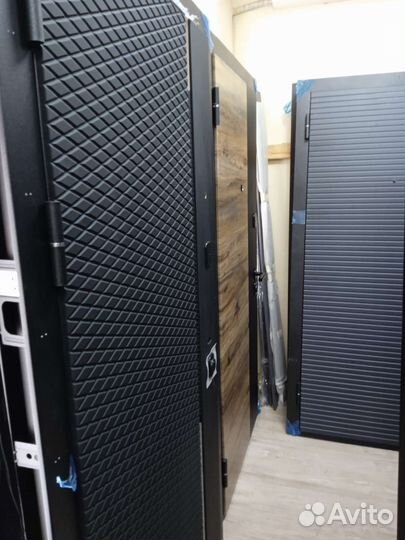 Входная дверь