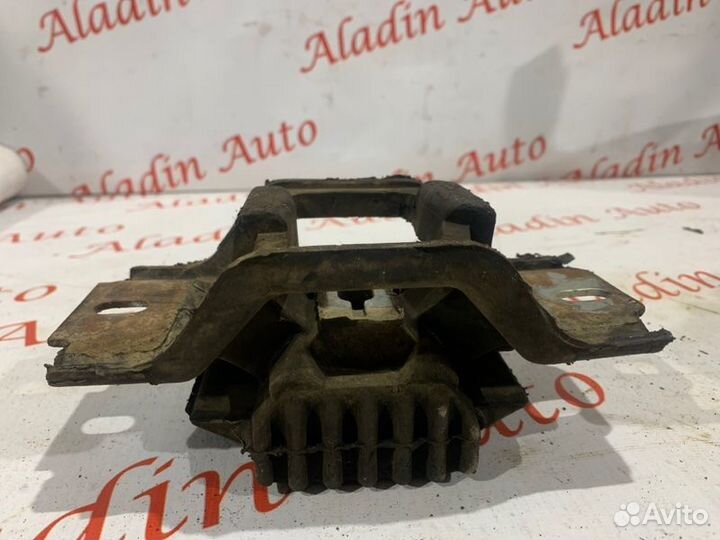 Подушка кпп Ford Fusion