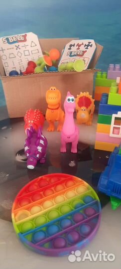 Конструкторы,игрушки детям