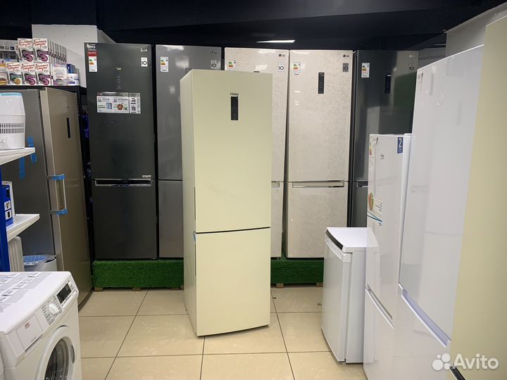 Холодильник новый высокий