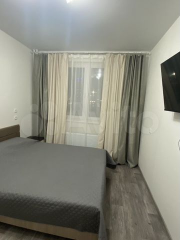 2-к. квартира, 63 м², 1/9 эт.