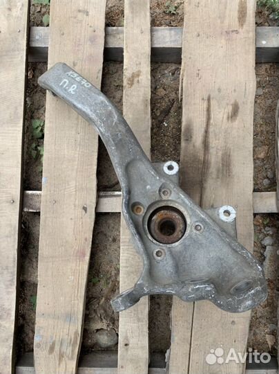 Кулак поворотный передний правый bmw x5 е70